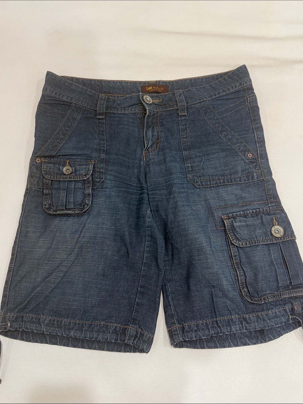 Lee Men's Cargo Denim Shorts in Dark Blue Wash